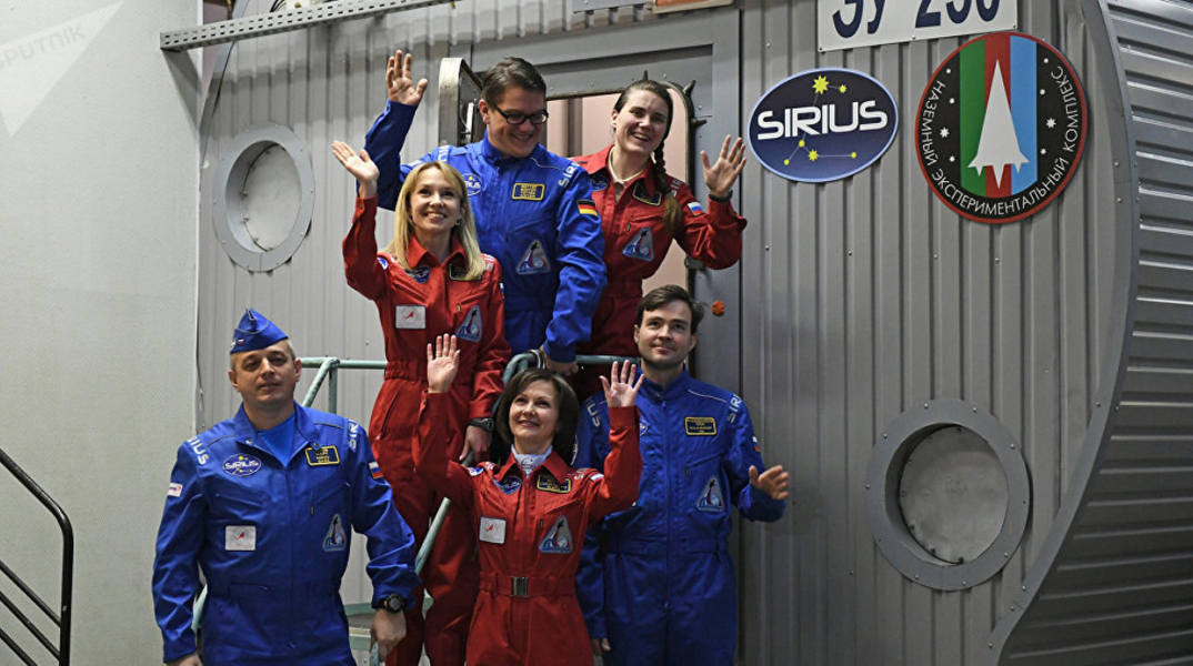 Το πλήρωμα του πειραματικού xερσαίου «διαστημοπλοίου» SIRIUS «επέστρεψε» στη Γη από τη Σελήνη