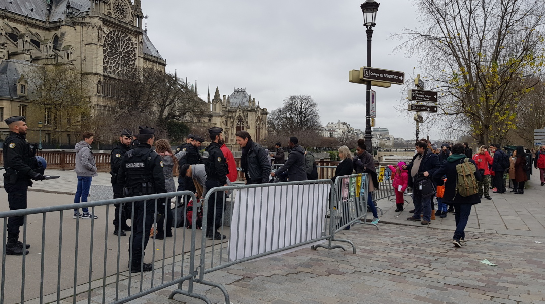 Αυξημένα μέτρα ασφαλείας στο Παρίσι 