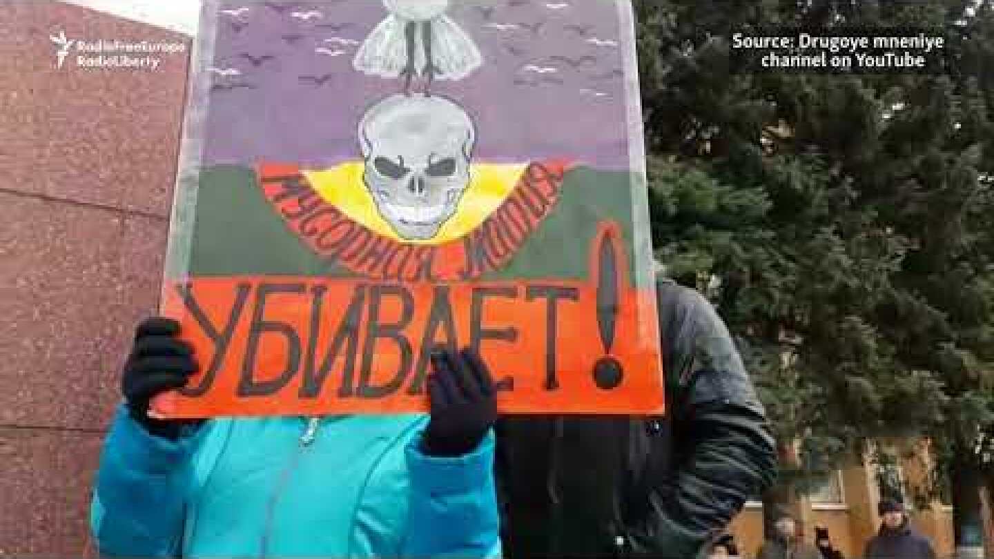 Thousands Protest Against Toxic Landfill Near Moscow