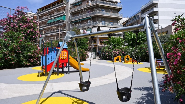 Ο Δήμος Αθηναίων ανακατασκευάζει παιδικές χαρές της πόλης - «Πρώτο μέλημα η ασφάλεια των παιδιών»