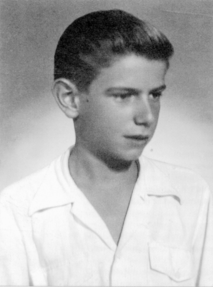 Ο Βασίλης Βασιλικός 13 χρονών, το 1948