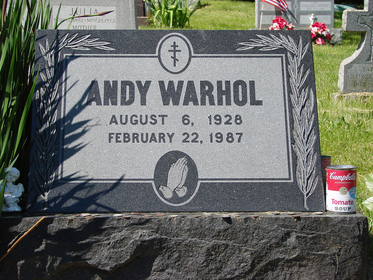 Ο Andy Warhol ζει 