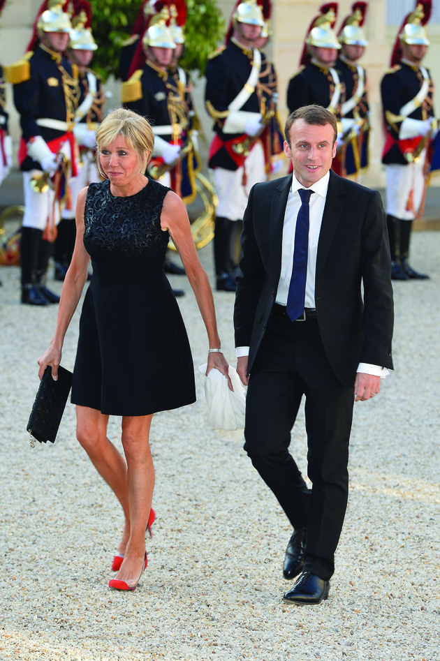 Brigitte Trogneux-Macron Μπορεί η νέα πρώτη κυρία, να αλλάξει τα μυαλά της Γαλλίας;