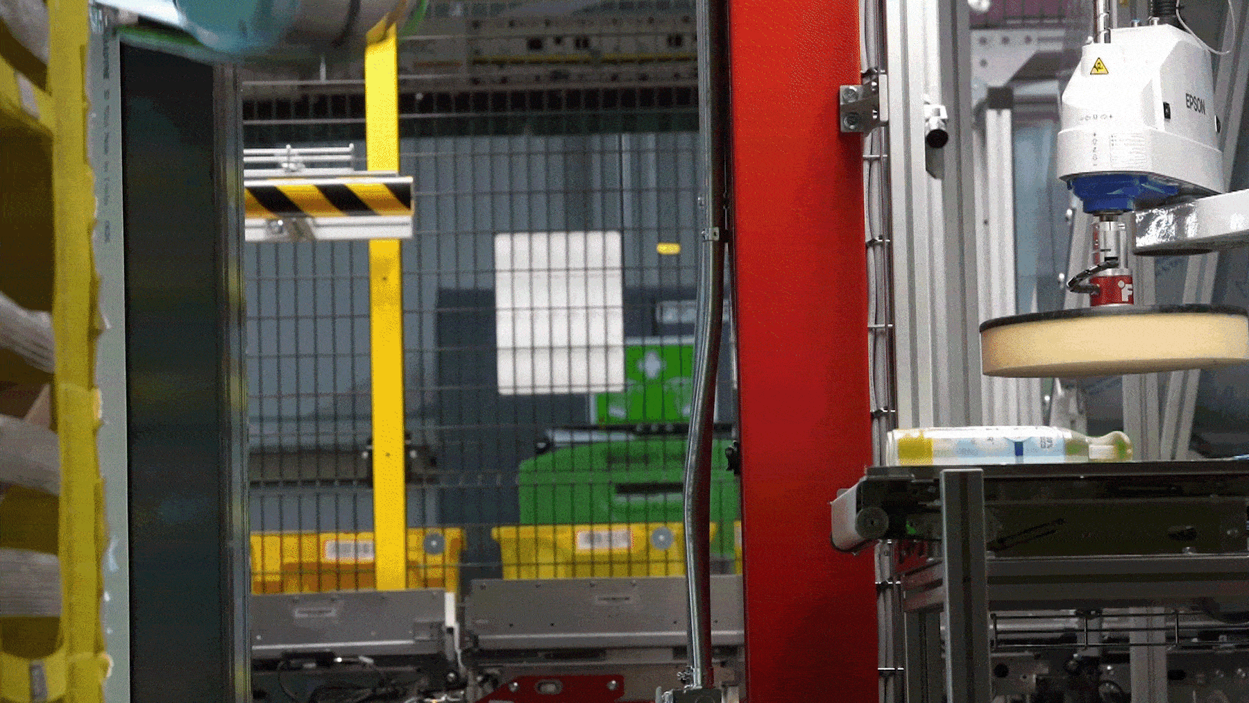 Η Amazon παρουσιάζει το ρομπότ Vulcan με αίσθηση αφής, προκαλώντας ανησυχίες για αυτοματοποίηση και απώλεια θέσεων εργασίας παγκοσμίως.