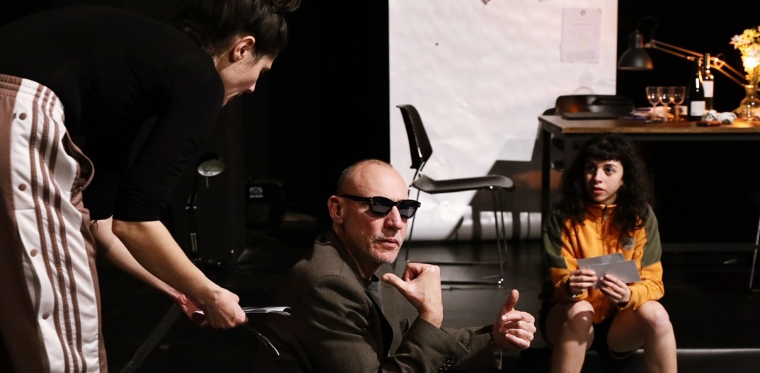 «Μαρτυρία μιας κλεμμένης εφηβείας», Θέατρο Τέχνης