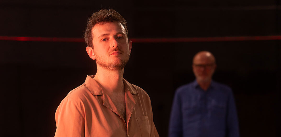 Αλέξανδρος Ραπτοτάσιος: Ο σκηνοθέτης που τολμά να πειραματίζεται με το κοινό