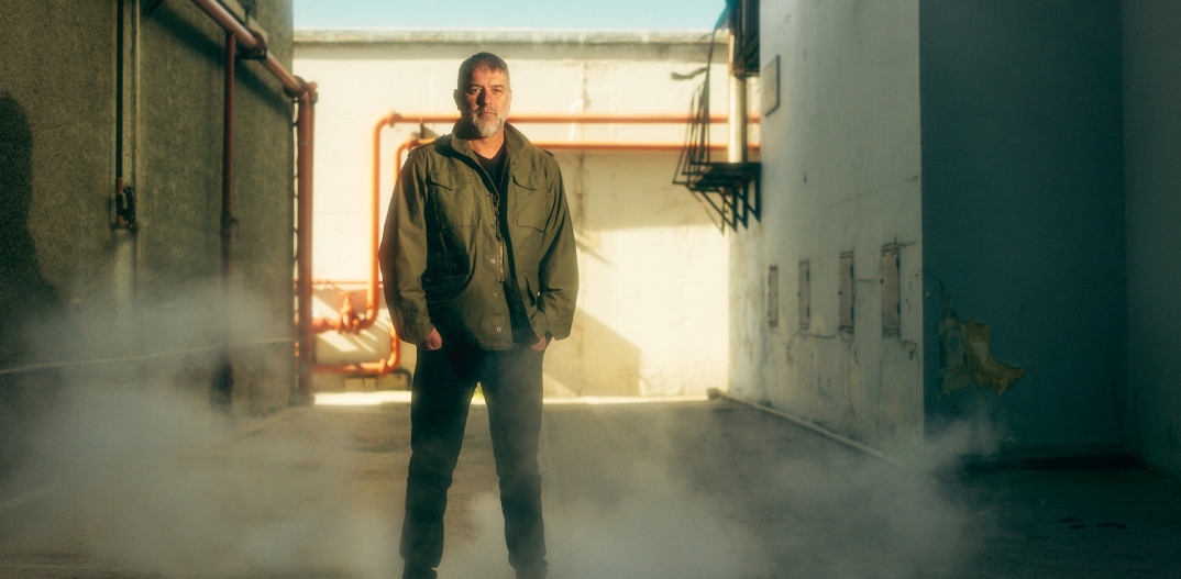 Βασίλης Μπισμπίκης: Η επιβίωση μπορεί να σε κάνει ζώο