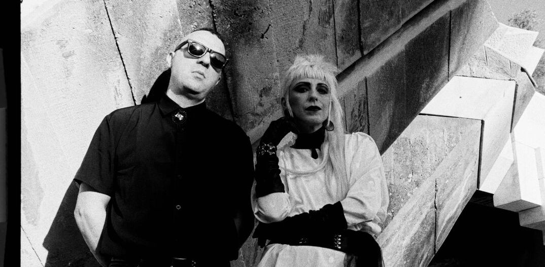 Selofan: Στο σκοτάδι, όλα μοιάζουν λίγο πιο ειλικρινή