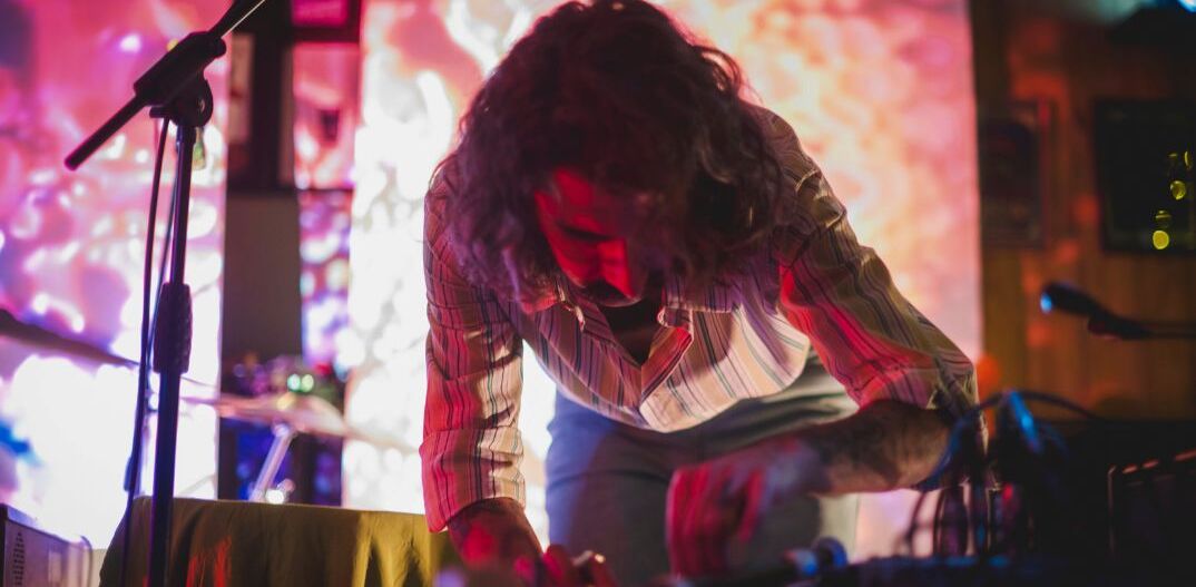 Acid Plato: Ένας progressive ψυχεδελικός Προμηθέας Δεσμώτης