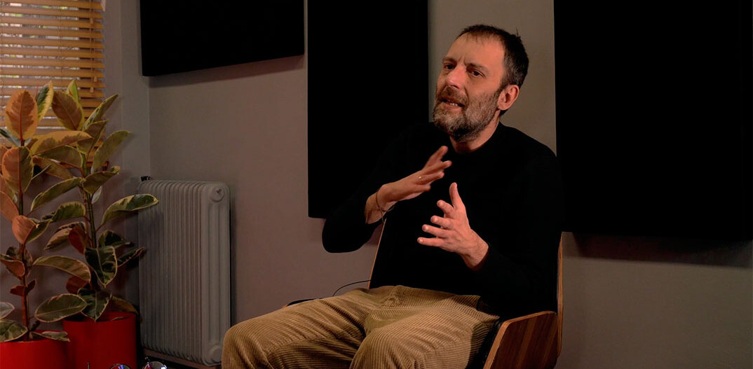 Vidcast Μακριά από το Πλήθος | Αύγουστος Κορτώ