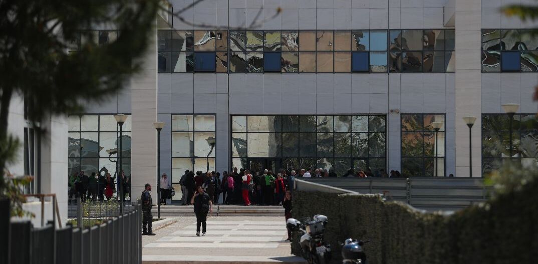 Πυροβολισμοί σε ΕΦΚΑ και Εφετείο από 89χρονο