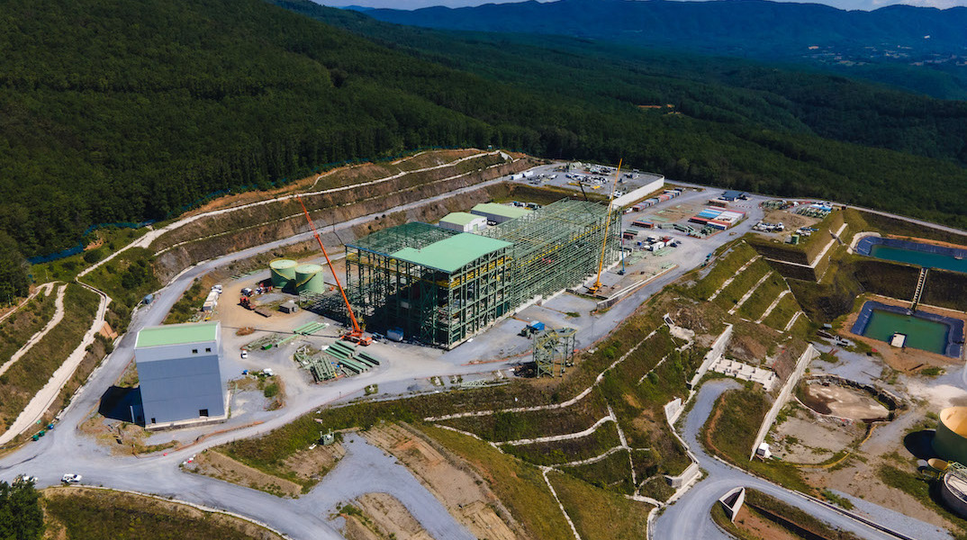 Ελληνικός Χρυσός: Υπογράφηκε η Επιστολή Ανάθεσης σε ελληνικές τράπεζες για τη χρηματοδότηση του έργου των Σκουριών