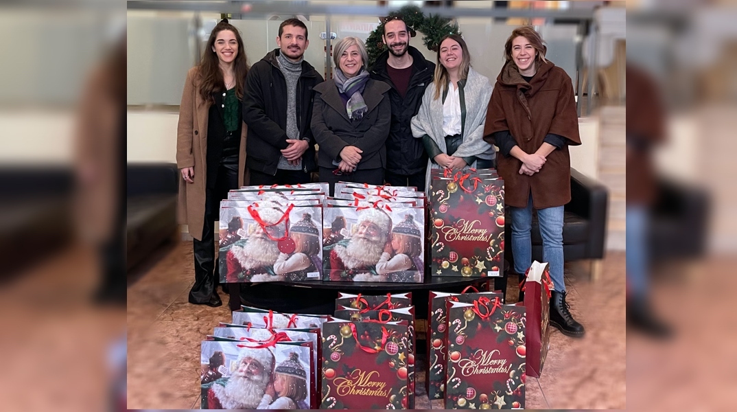 Η Beverage World ενισχύει τη χριστουγεννιάτικη ατμόσφαιρα στον ξενώνα «Εστία των Αθηνών»