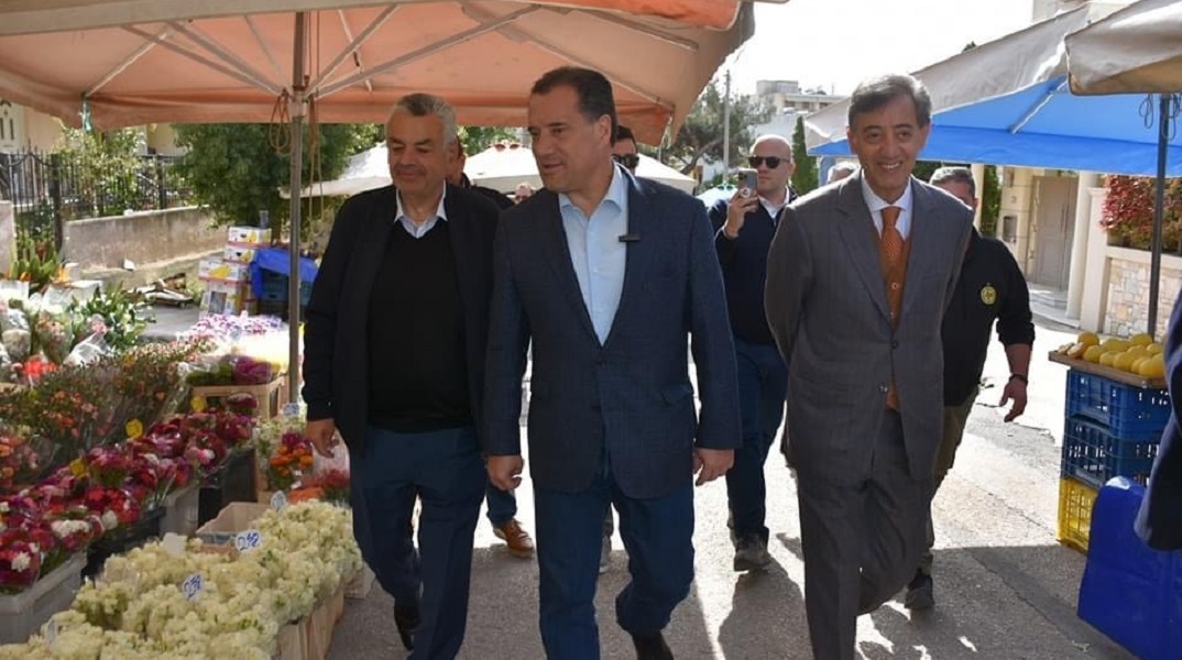 Αυτοψία Γεωργιάδη στην αγορά: Ικανοποίηση για τις τιμές