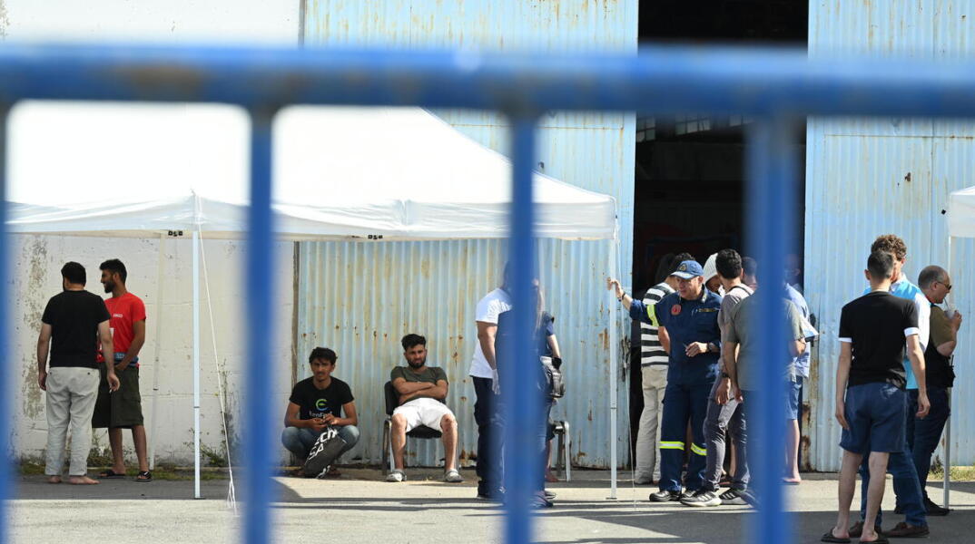 Ναυάγιο στην Πύλο: Τι υποστήριζουν στις απολογίες τους οι «9» φερόμενοι διακινητές