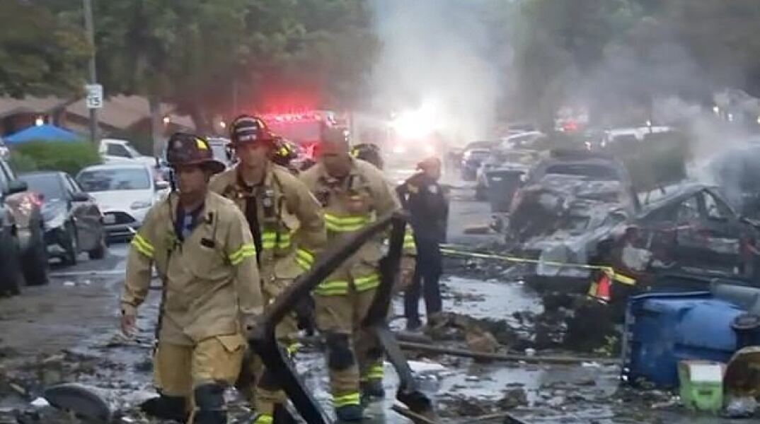 Σαν Ντιέγκο: «Πολλά θύματα» μετά την συντριβή αεροσκάφους σε κατοικημένη περιοχή