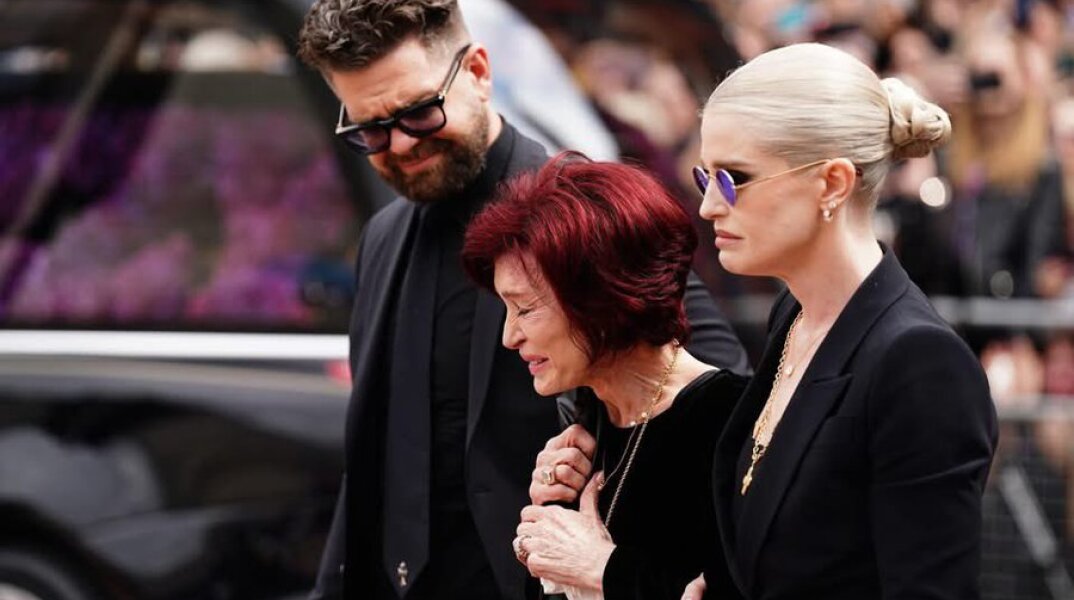 Κατάρρευσε η Σάρον Όσμπορν στην κηδεία του Όζι