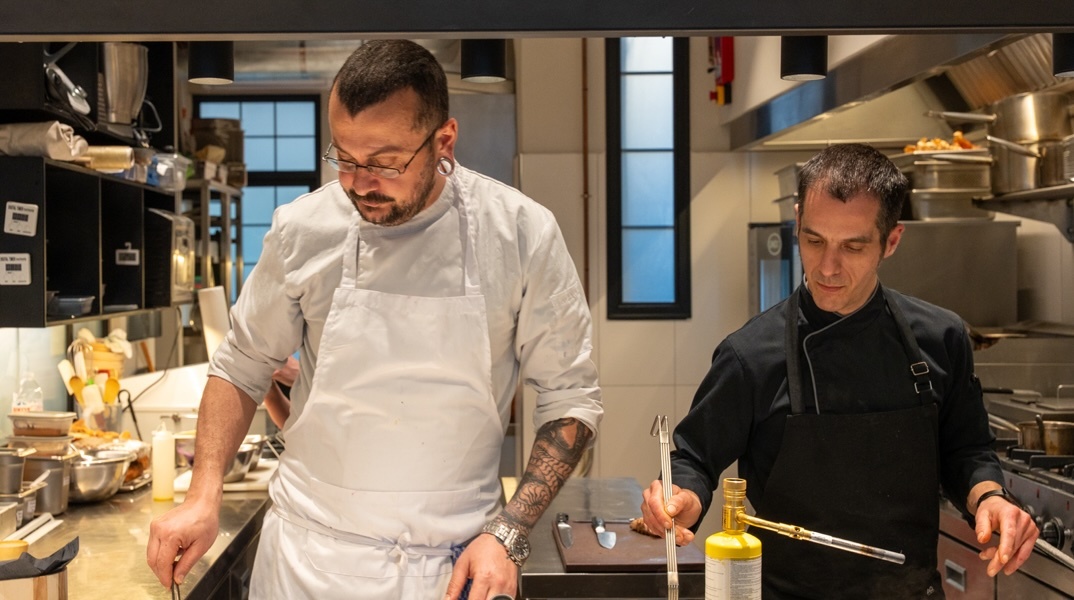 Οι σεφ Δημήτρης Μαζαράκης και Γιώργος Μαρίνος του Gobo creative studio