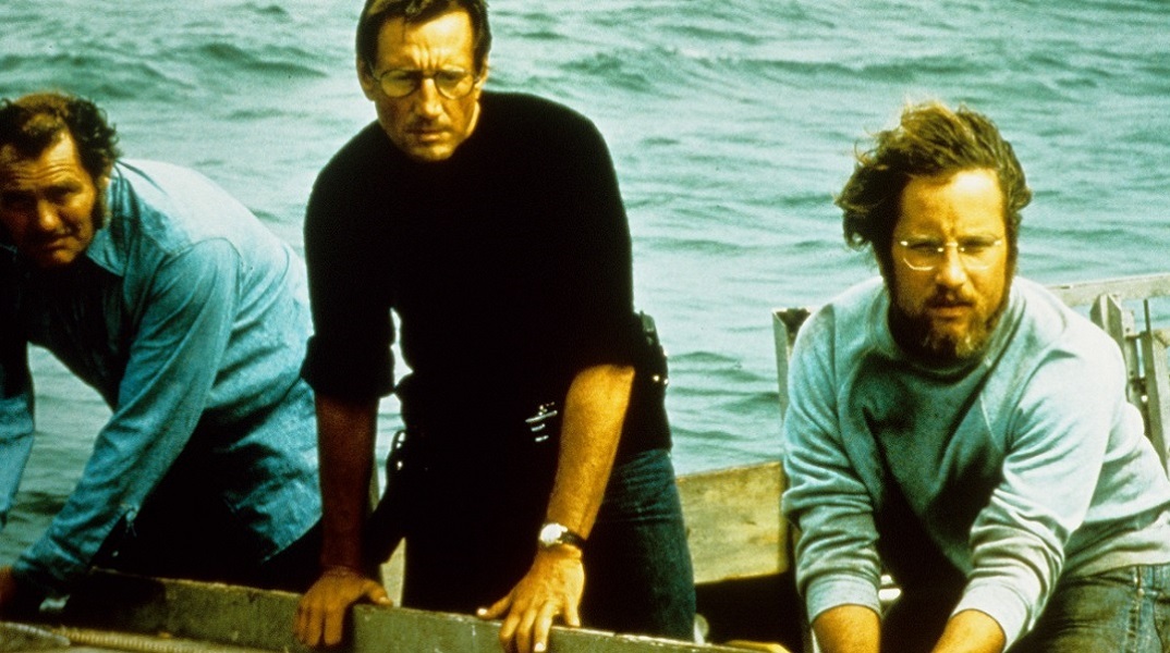 O Ρίτσαρντ Ντρέιφους, o Ρόι Σάιντερ και ο Ρόμπερτ Σο στην ταινία «Τα σαγόνια του καρχαρία».