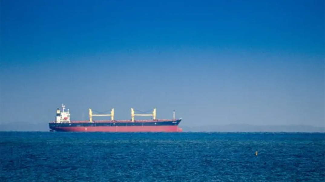 Δεξαμενόπλοιο έξω από την Κάρυστο