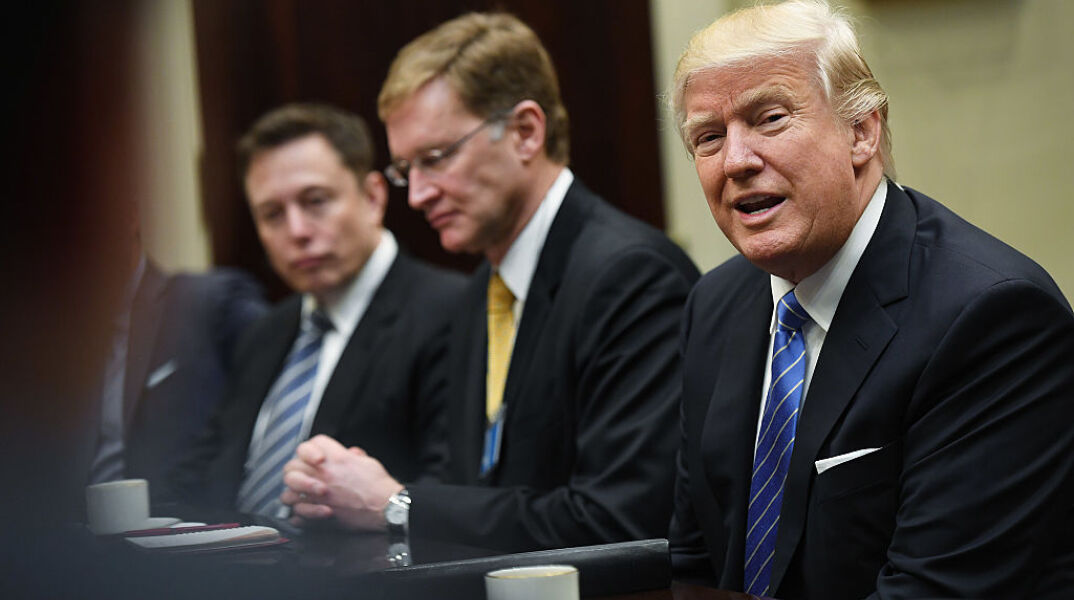 Μασκ: Καλεί τον Τραμπ να παραιτηθεί και να «πλεύσει στο ηλιοβασίλεμα»