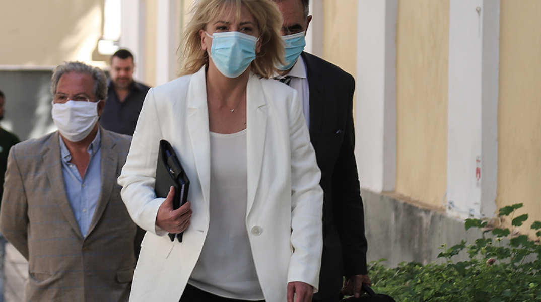 Ρένα Δούρου