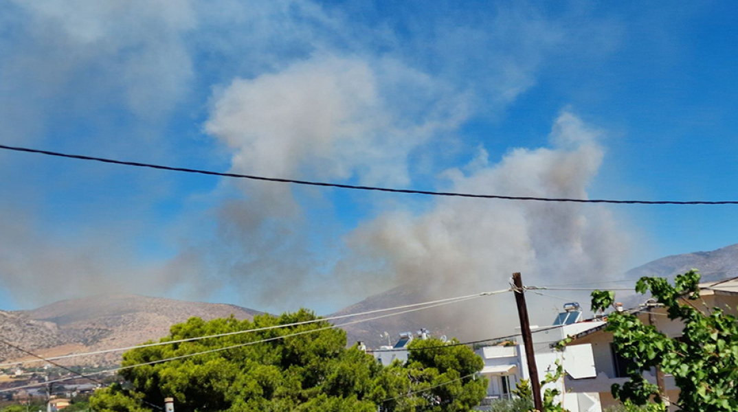 Πυρκαγιά στην περιοχή Φέριζα Σαρωνικού