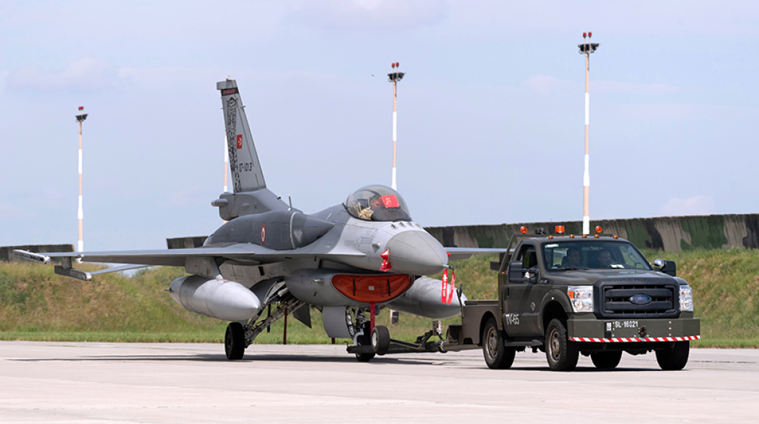 Τουρκικό F-16