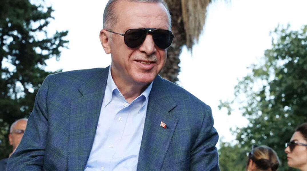 Τα πανάκριβα γυαλιά ηλίου του Ερντογάν