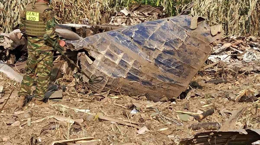 ΣΥΜΜΕΤΟΧΗ ΤΟΥ ΕΛΛΗΝΙΚΟΥ ΣΤΡΑΤΟΥ ΣΤΙΣ ΕΡΕΥΝΕΣ ΜΕΤΑ ΤΗΝ ΠΤΩΣΗ ΤΟΥ ΑΕΡΟΣΚΑΦΟΥΣ ΑΝΤΟΝΟΦ ΣΤΗΝ ΚΑΒΑΛΑ 