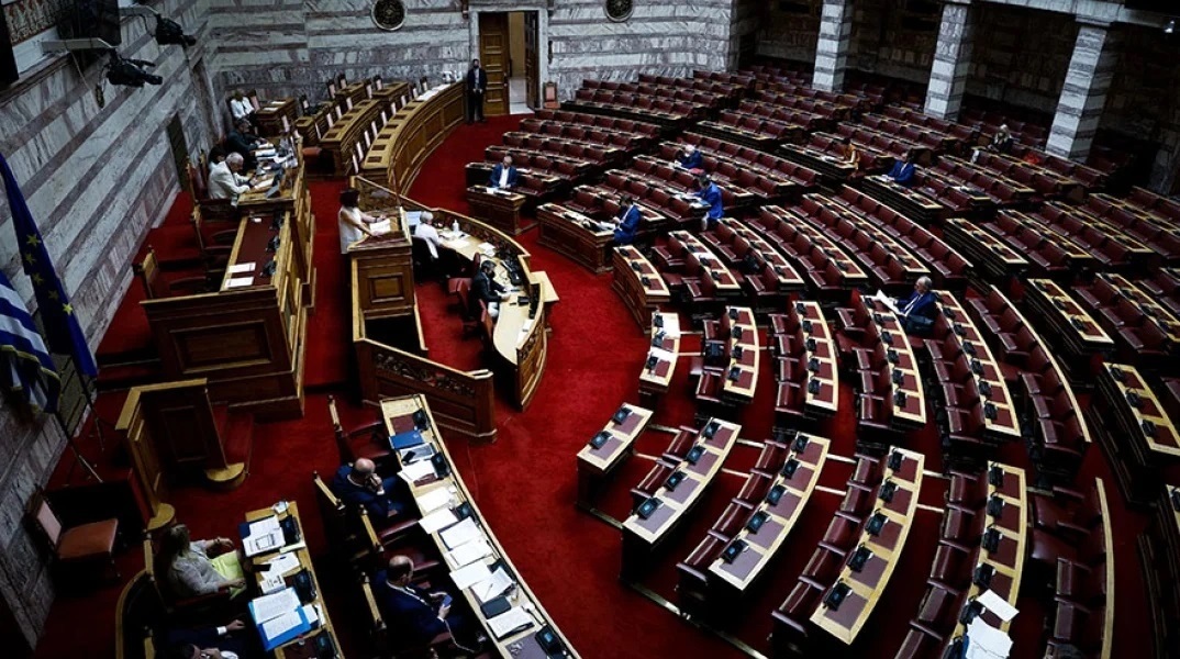Δημοσκόπηση: Προβάδισμα 8 μονάδων για τη Νέα Δημοκρατία έναντι του ΣΥΡΙΖΑ.