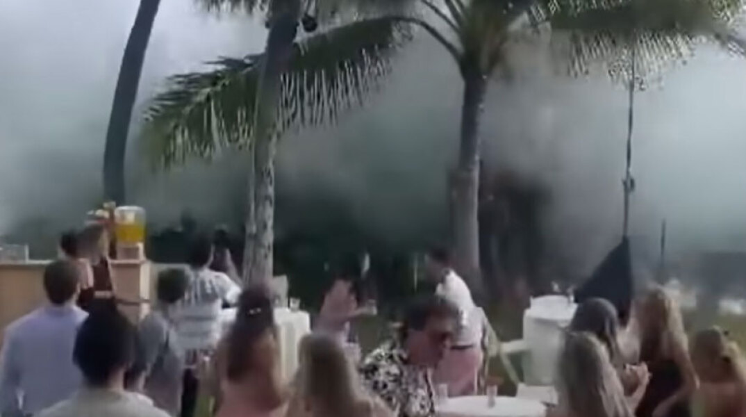 Πελώριο κύμα εισβάλλει σε γαμήλια δεξίωση στη Χαβάη