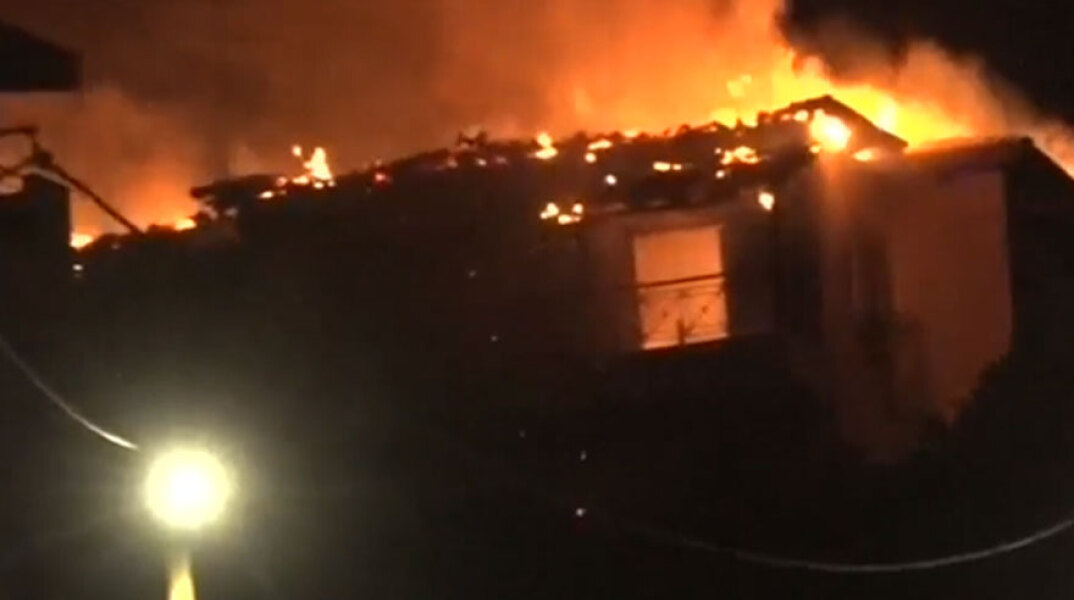 Σπίτι στο Ντράφι έχει παραδοθεί στις φλόγες