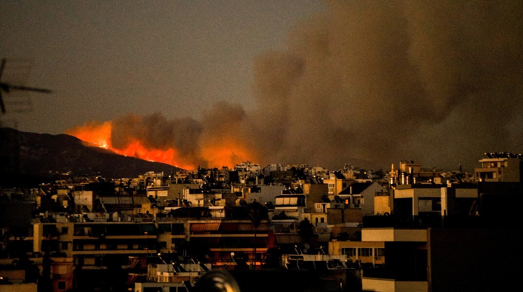 Φωτιά στην Πεντέλη