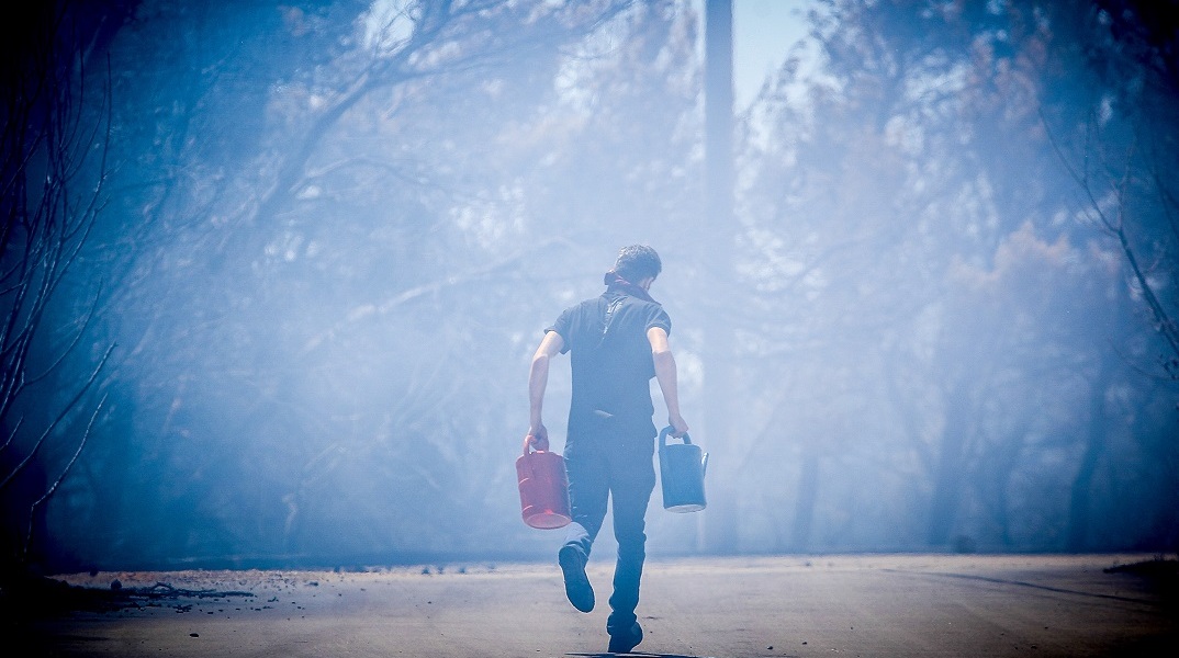 Σε ύφεση η πυρκαγιά στην Πεντέλη