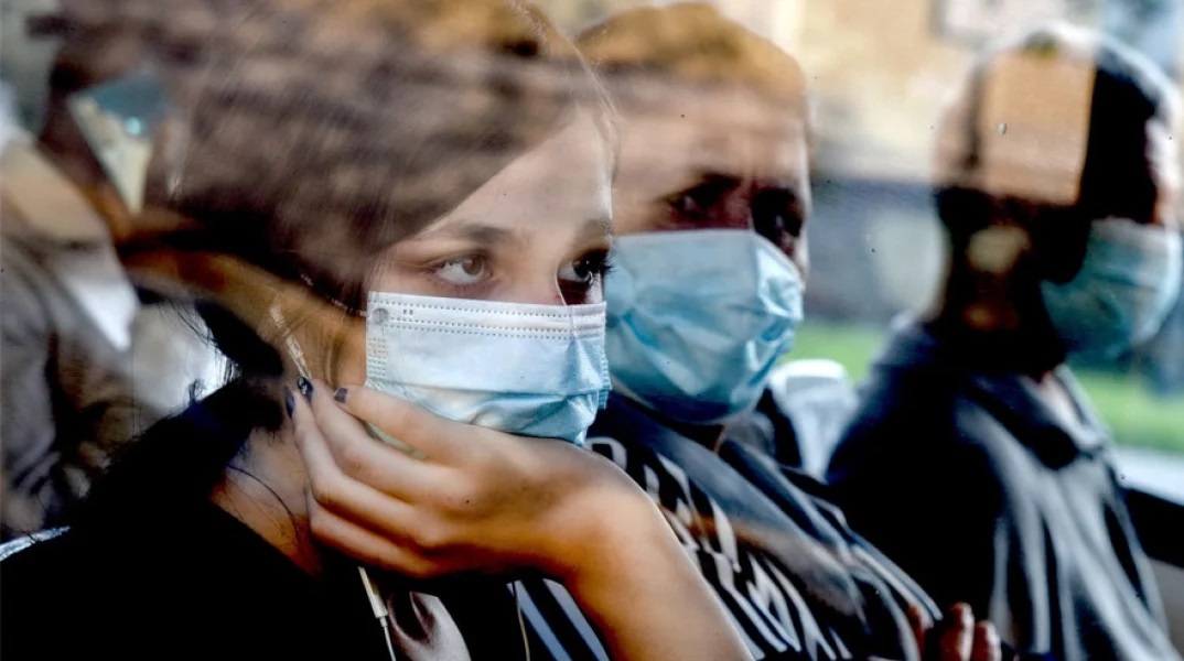 Μαγιορκίνης: Φορέστε μάσκα στις τουαλέτες, τα ΜΜΜ και τα καράβια