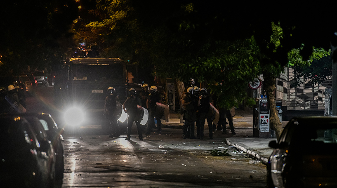 Επεισόδια και χημικά στα Εξάρχεια