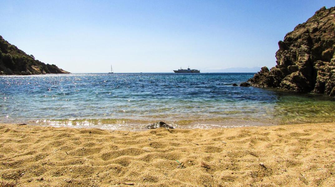 Eurostat: Οι ελληνικές παραλίες είναι από τις καθαρότερες της Ευρώπης για κολύμβηση