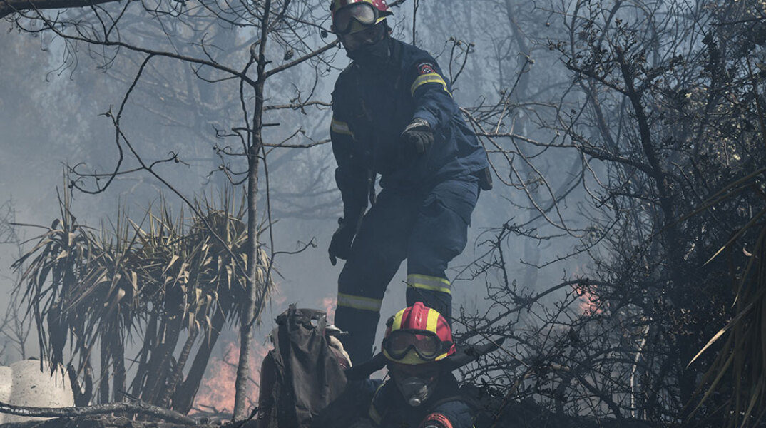 Αντιμέτωποι με δύο νέες πυρκαγιές οι πυροσβέστες στην Αττική