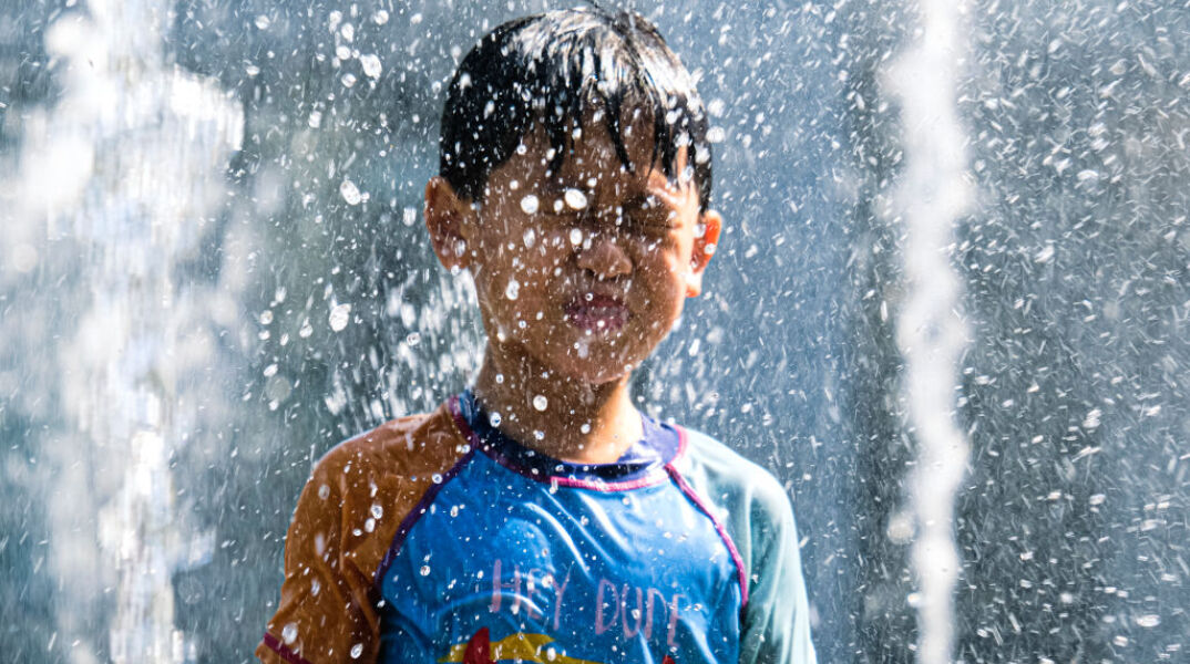 Κίνα-καύσωνας: Εκατομμύρια Κινέζοι καλούνται να παραμείνουν στα σπίτια τους