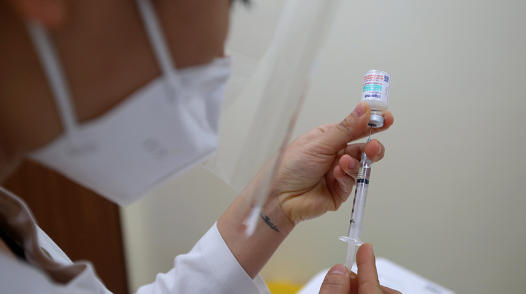 Κορωνοϊός: Ξεκινά η χορήγηση μονοκλωνικών αντισωμάτων προφυλακτικής ένδειξης