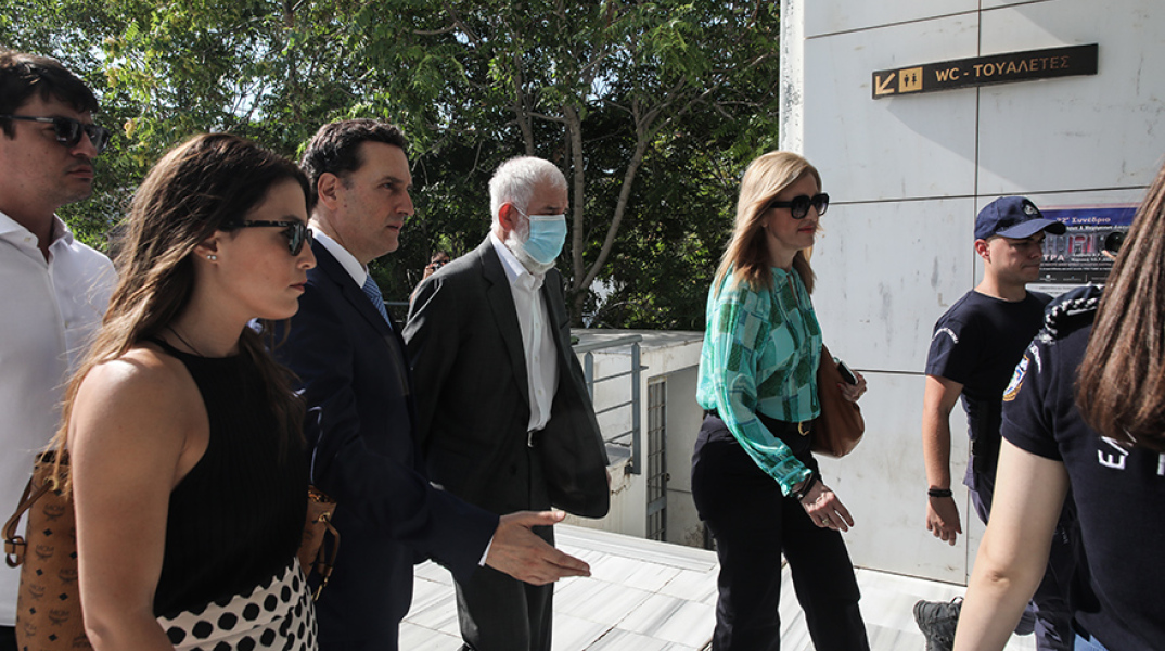 Χωρίς χειροπέδες στο δικαστήριο ο Πέτρος Φιλιππίδης