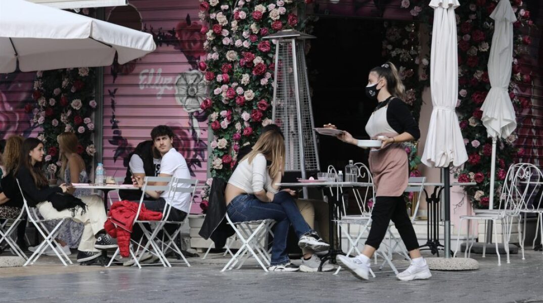 Πριν την ΔΕΘ οι τελικές αποφάσεις για νέο πακέτο μέτρων στήριξης νοικοκυριών και επιχειρήσεων	