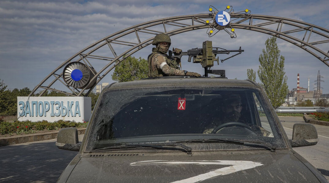 Ρώσοι στρατιώτες σε σημείο ελέγχου στη Ζαπορίζια της Ουκρανίας