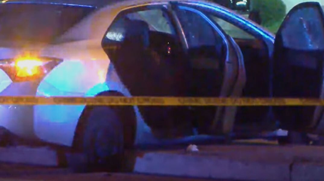 Το αυτοκίνητο έξω από το νοσοκομείο στο Μέμφις των ΗΠΑ μετά τους πυροβολισμούς