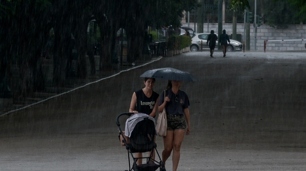 Κακοκαιρία με βροχές και καταιγίδες την Τετάρτη