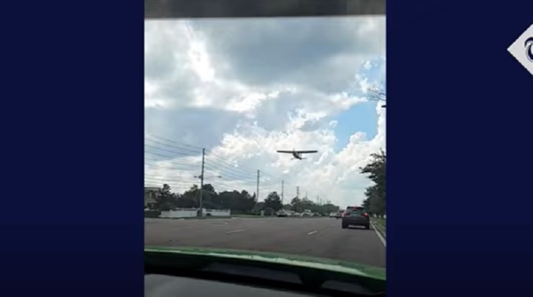 Αεροσκάφος στη Φλόριντα ετοιμάζεται για ανώμαλη προσγείωση