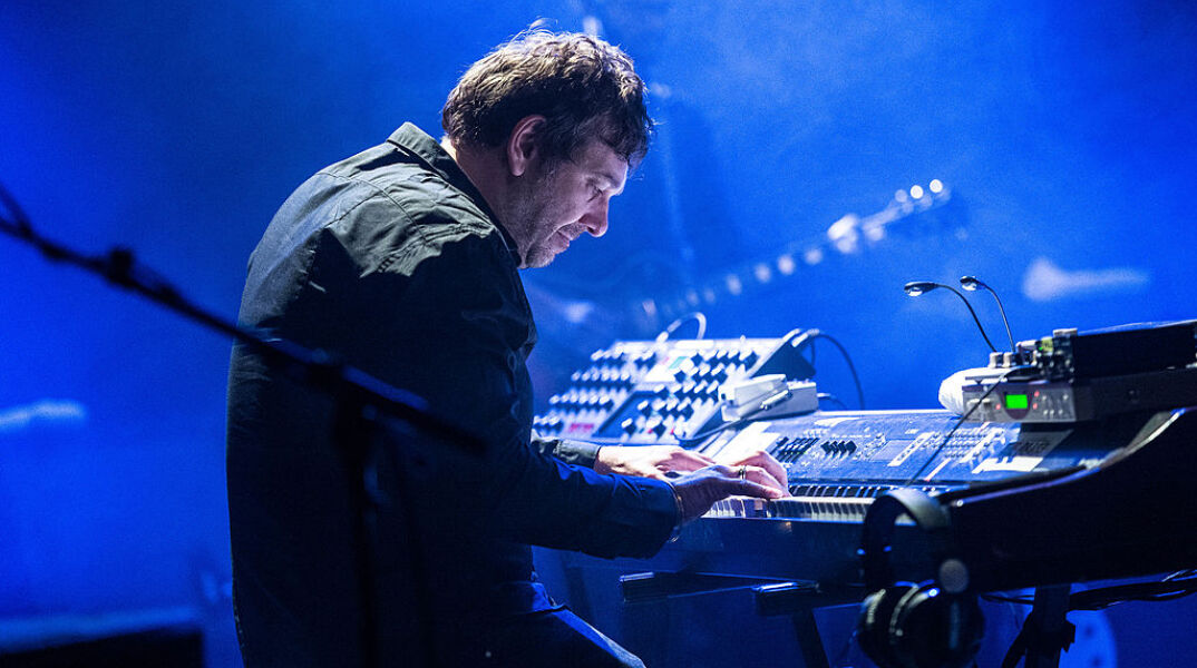 Ακυρώνεται η περιοδεία των Archive – Με καρκίνο ο τραγουδιστής Darius Keeler