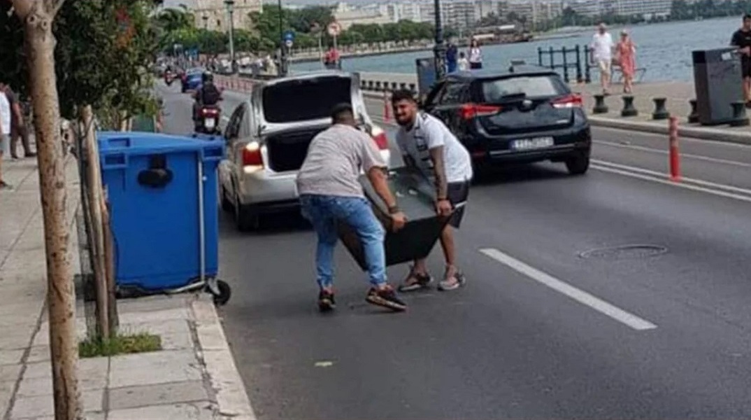 Θεσσαλονίκη: Έκλεψαν χρηματοκιβώτιο και τους έπεσε στον δρόμο