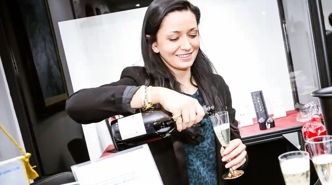 La Repubblica: Ρωσίδα κατάσκοπος σε βάση του ΝΑΤΟ για 10 χρόνια